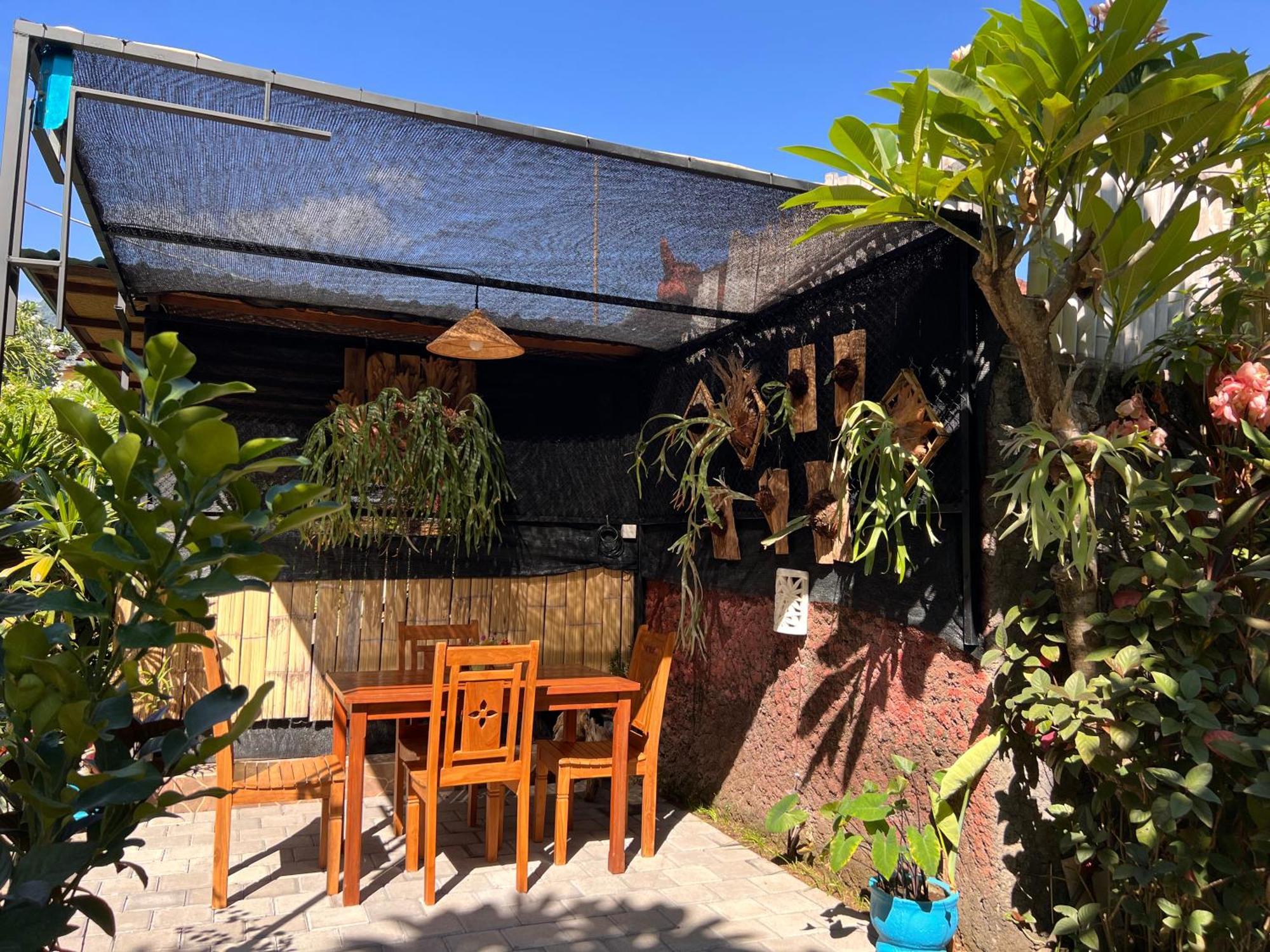 Pondok Shindu Guest House Pemuteran Екстериор снимка